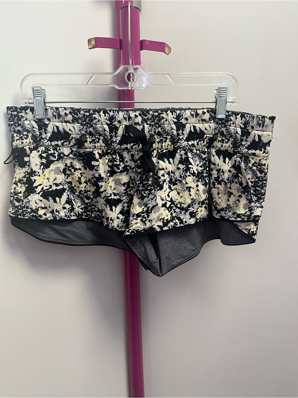 lululemon athletica Black & Cream Floral Athletic Shorts